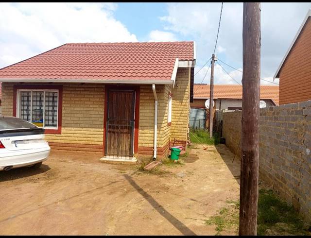 2 BEDROOM HOUSE FOR SALE IN BEVERLY HILLS